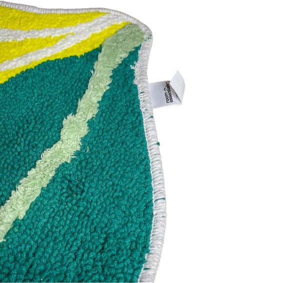 Lemon Shaped Bath Rug - Picture 4 of 10